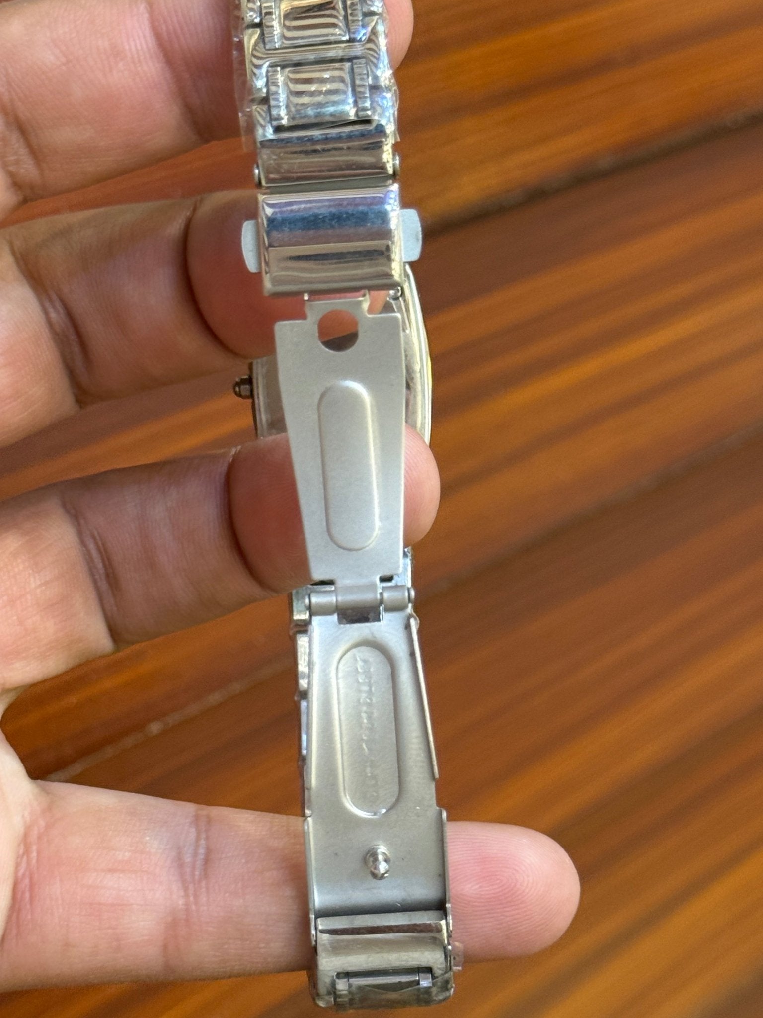 ⌚ OSSINE Ladies Watch – Tank Shape - Sumalani Watch Center