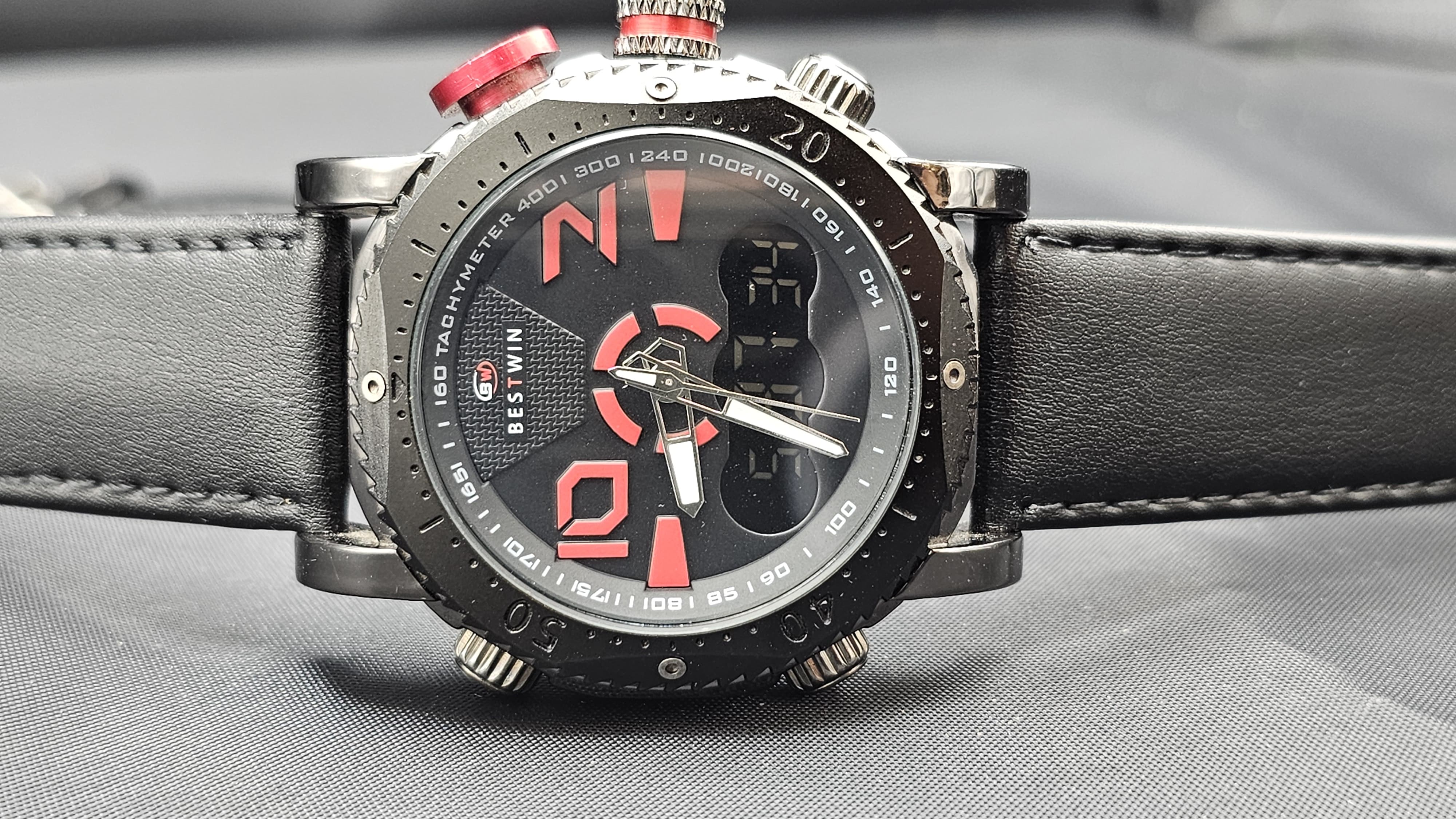 BESTWIN Dual Display Sports Watch