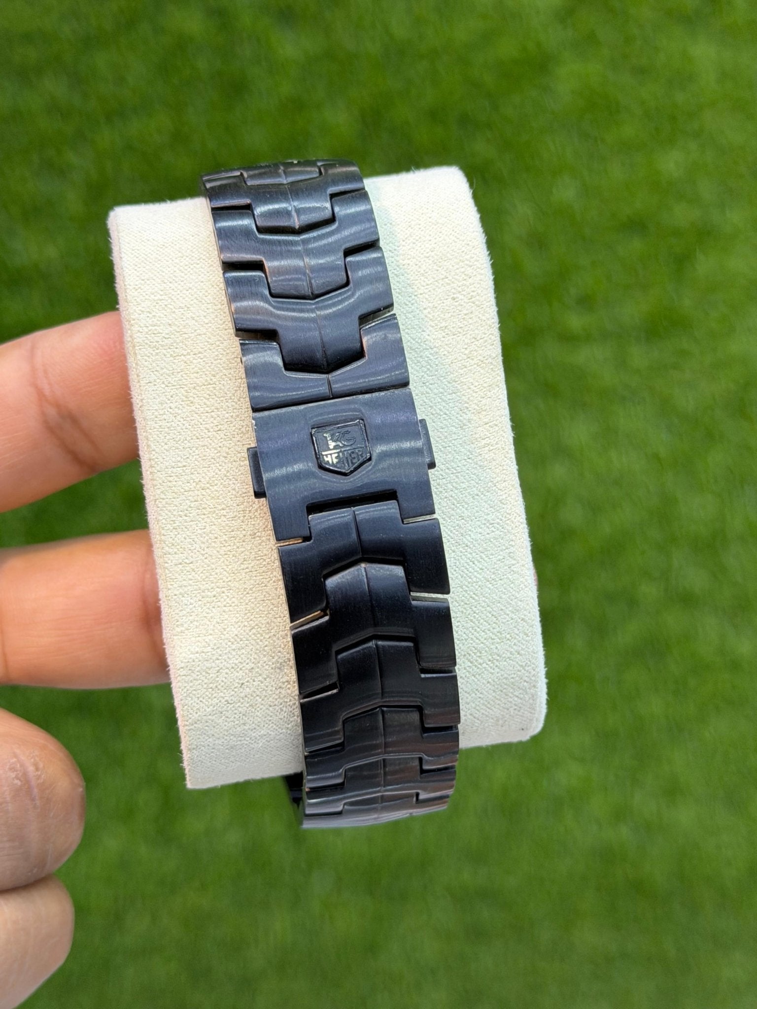 Tag Heuer Carrera Red Bull Limited Edition — 44 mm Chronograph - Sumalani Watch Center