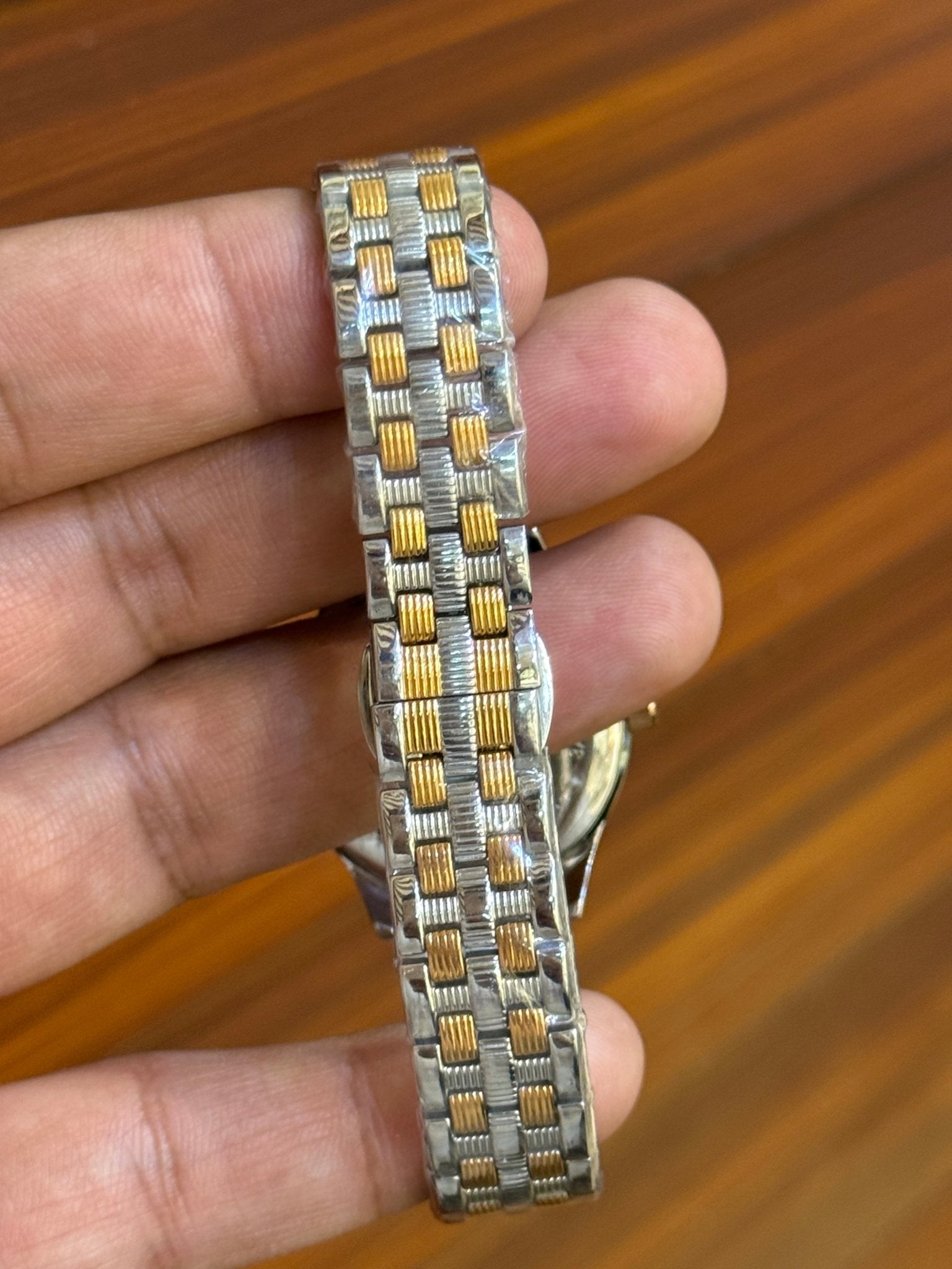 ⌚ VECHRON CONSTANTINE Ladies Master Piece - Sumalani Watch Center